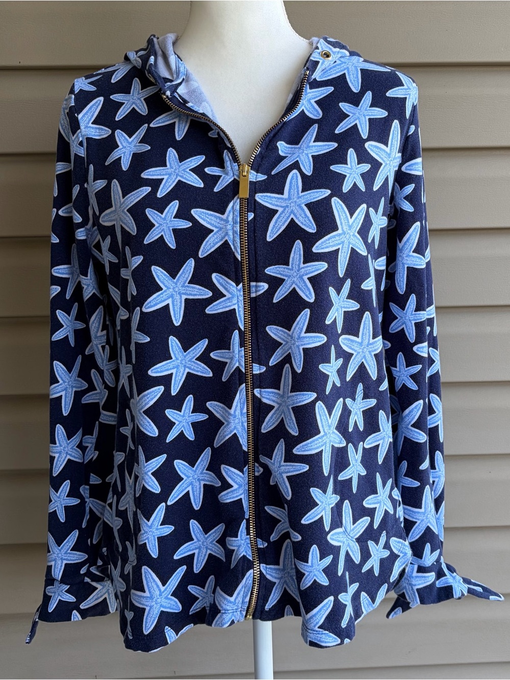 •Crown & Ivy• Starfish Print Zip Hoodie – Size Medium